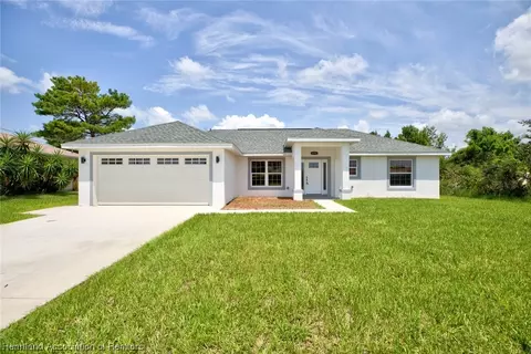 4700 Thunderbird Rd, Sebring, FL 33872