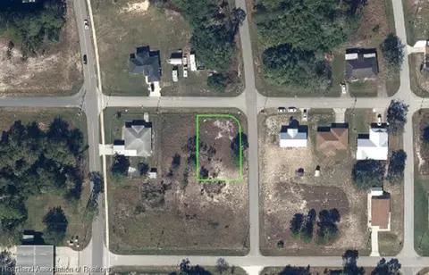 209 Blue Moon Ave, Lake Placid, FL 33852