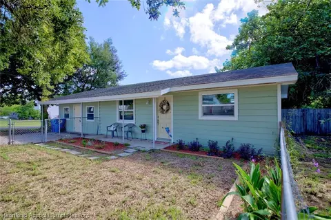 355 S Oak Ave, Frostproof, FL 33843