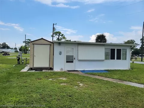 19 Placid Pines Dr, Lake Placid, FL 33852