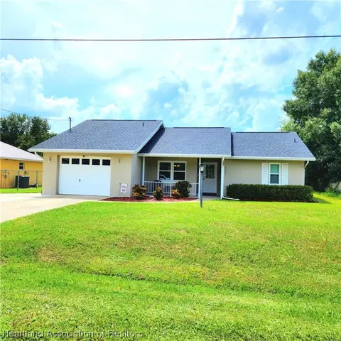 4113 Mendoza Ave, Sebring, FL 33872