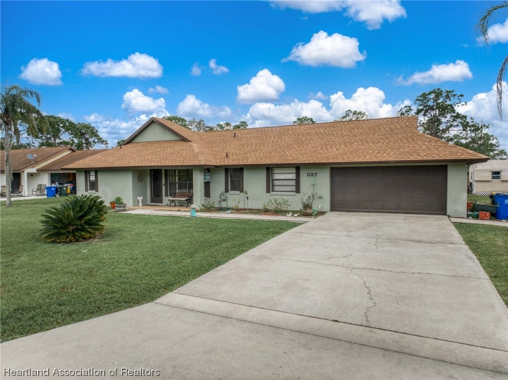 327 S HUCKLEBERRY Lk DR  