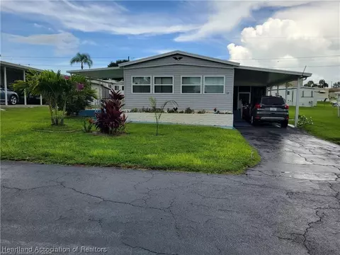 12 Jackson Pkwy, Lake Placid, FL 33852