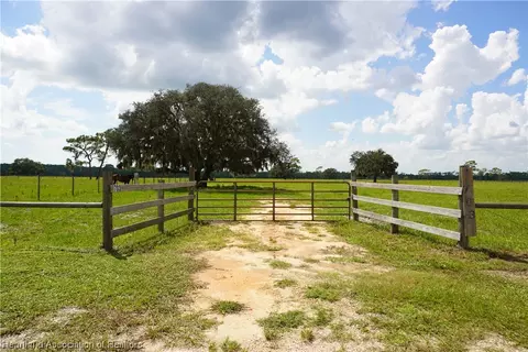 703 Blueberry Rd, Sebring, FL 33872