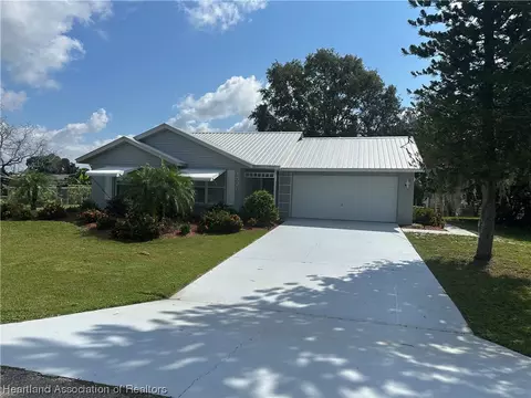 1520 Valiant Ave, Sebring, FL 33872