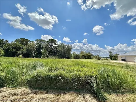 118 Blue Moon Ave, Lake Placid, FL 33852