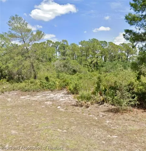 2500 Gresham St, Sebring, FL 33875