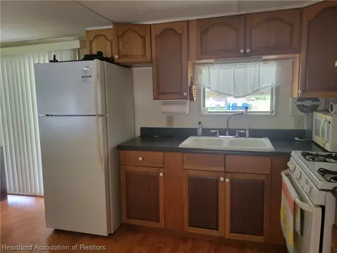 4208 Amanda Ln, Lorida, FL 33857 photo 7