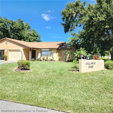 3700 Thunderbird Hill Cir, Sebring, FL 33872 photo 2