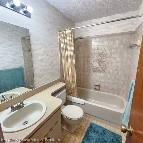 3700 Thunderbird Hill Cir, Sebring, FL 33872 photo 12
