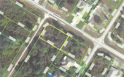 884 Washington Blvd NW, Lake Placid, FL 33852
