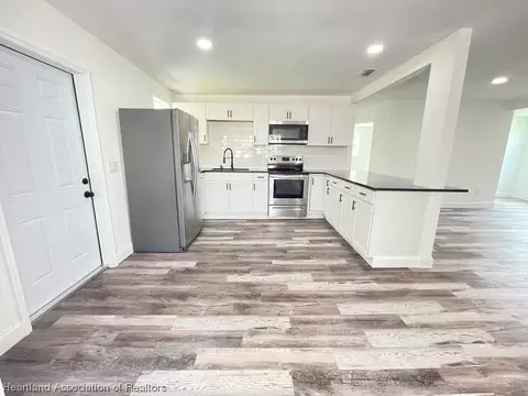 4803 7th St, Sebring, FL 33870 photo 4