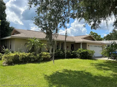 2019 Jackson Heights Dr, Sebring, FL 33870