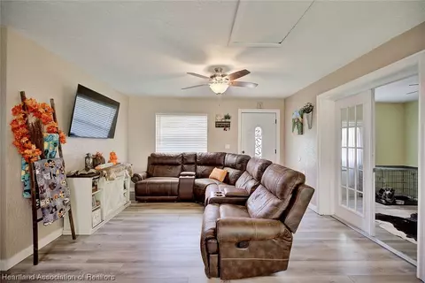 3704 King Dr, Sebring, FL 33870 photo 4