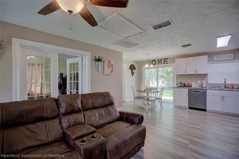 3704 King Dr, Sebring, FL 33870 photo 6