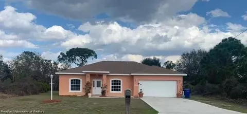 1557 Sycamore Ave, Lake Placid, FL 33852