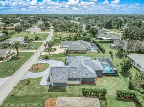 2830 Monza Dr, Sebring, FL 33872 photo 9
