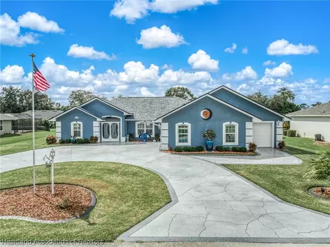 2830 Monza Dr, Sebring, FL 33872