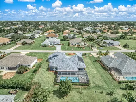 2830 Monza Dr, Sebring, FL 33872 photo 8
