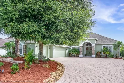 2768 Treasure Cay Ln, Sebring, FL 33875