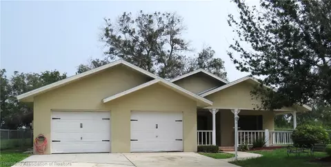 64 Miami Dr, Lake Placid, FL 33852