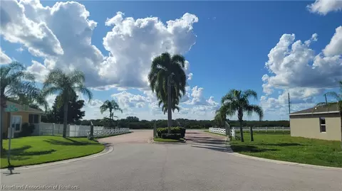 1417 Stone Ridge Cir, Sebring, FL 33870 photo 9