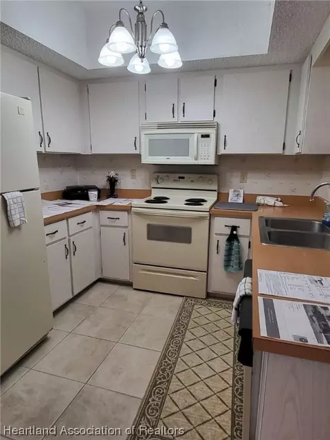 3912 Thunderbird Hill Cir, Sebring, FL 33872 photo 4