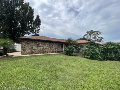 100 Apple Tree Ave, Lake Placid, FL 33852
