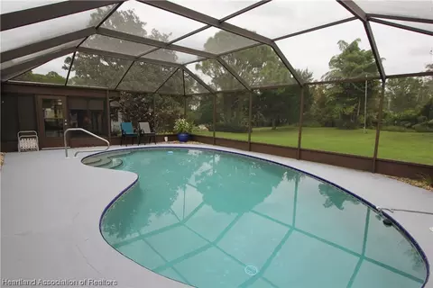 400 Hickory Ridge Dr, Sebring, FL 33876 photo 2