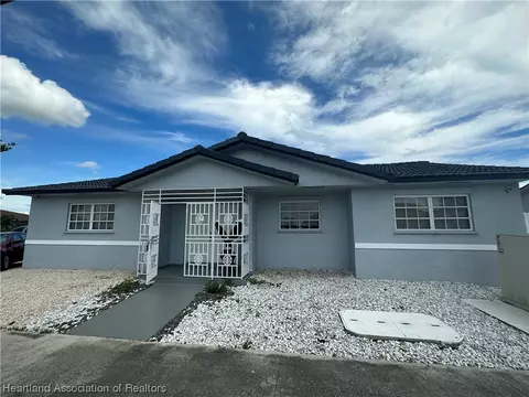 2798 W 71th Pl, Hialeah, FL 33016