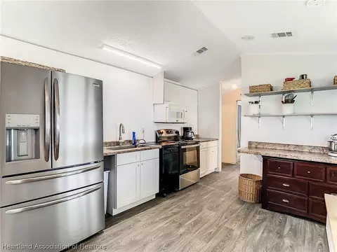 395 Pine Loop 1, Frostproof, FL 33843 photo 9