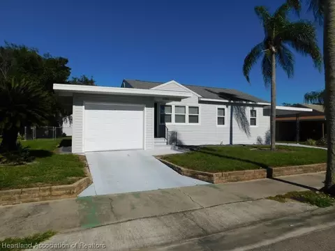 1130 Glenwood Ave, Sebring, FL 33870