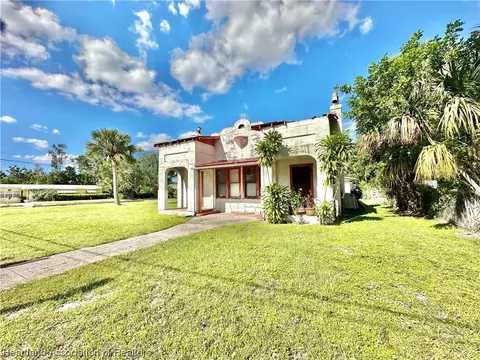 403 E Hickory St, Arcadia, FL 34266 photo 2