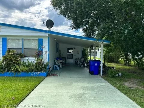 413 Pine Tree Ln, Sebring, FL 33872 photo 2