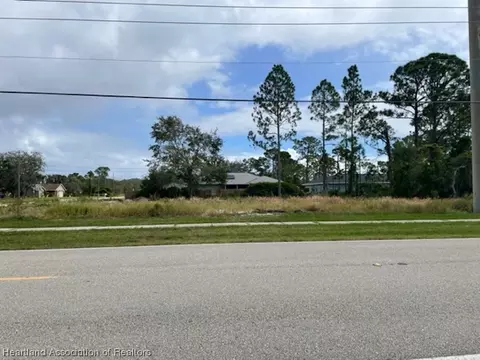 608 Cougar Blvd, Sebring, FL 33872