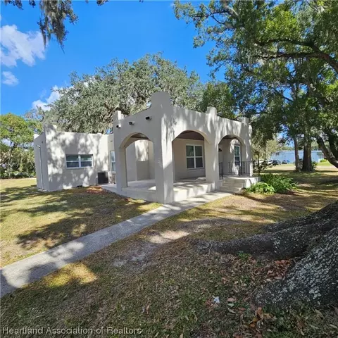 619 E Broadway St, Fort Meade, FL 33841