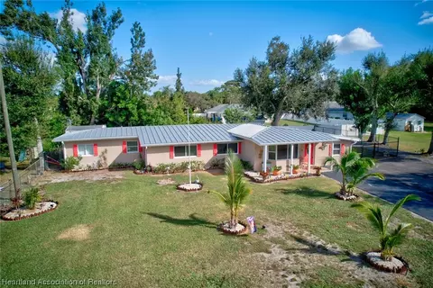 1803 Lake Clay Dr, Lake Placid, FL 33852