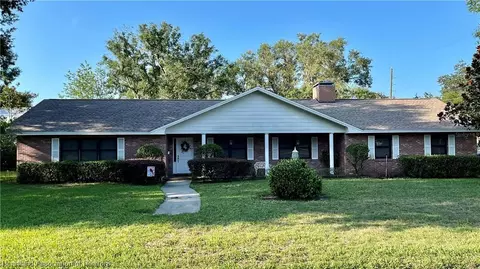 202 4th St NE, Fort Meade, FL 33841