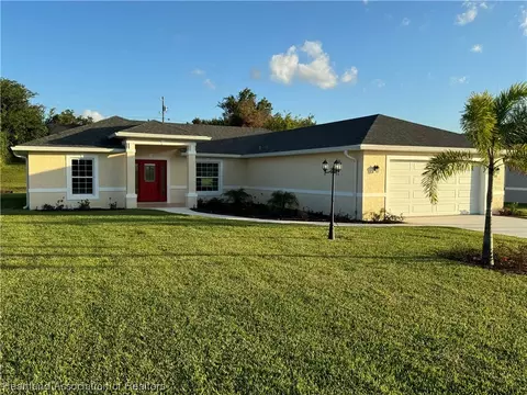 128 Clinton Ave, Lake Placid, FL 33852