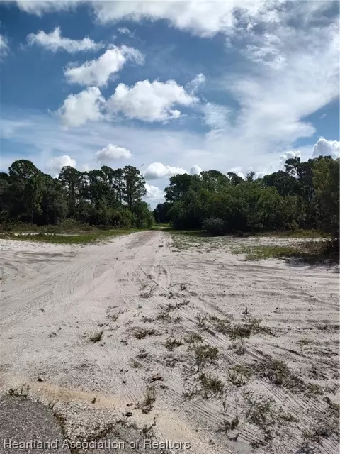 220 NE Washington Blvd, Lake Placid, FL 33852