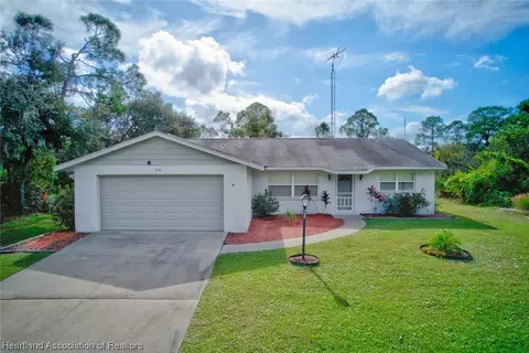 230 Ellison Ave, Lake Placid, FL 33852