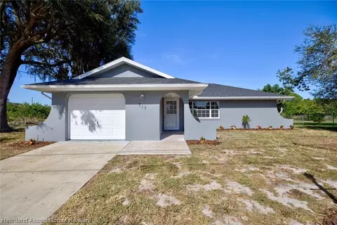715 Lake Betty Dr, Lake Placid, FL 33852