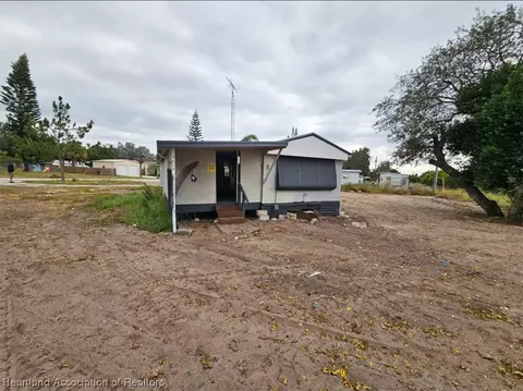 5413 Desoto Rd, Sebring, FL 33870