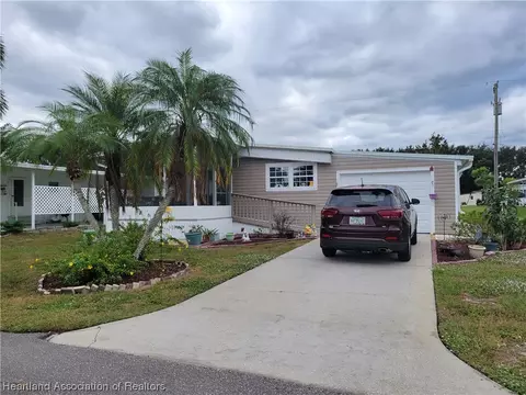 6 Armadillo Trl, Lake Placid, FL 33852