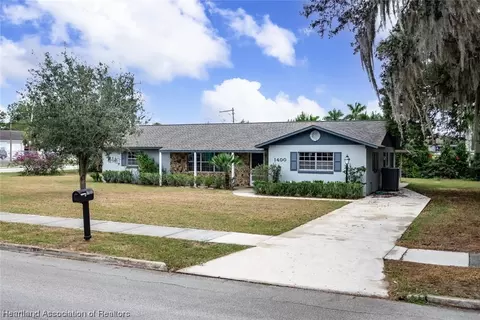 1400 Colmar Ave, Sebring, FL 33870