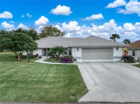 21 Acacia Ct N, Lake Placid, FL 33852