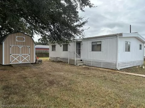 1954 E Claradge Ave, Avon Park, FL 33825