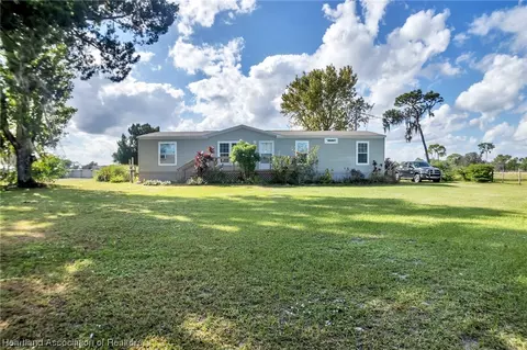 1052 S Riverdale Rd, Avon Park, FL 33825
