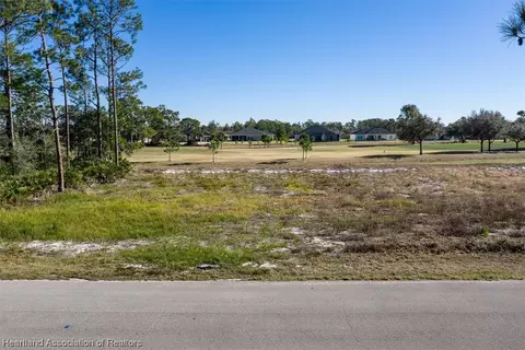 5251 Pebble Beach Dr, Sebring, FL 33872