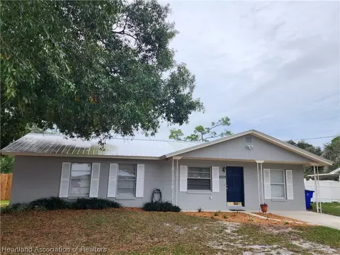 2729 King Dr, Sebring, FL 33870